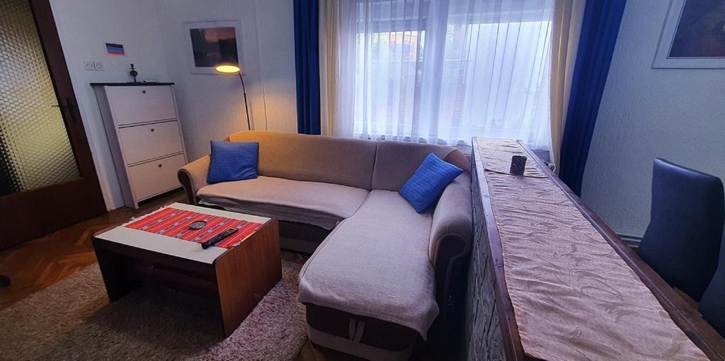 Apartman Ksenija Ðakovo Exteriör bild